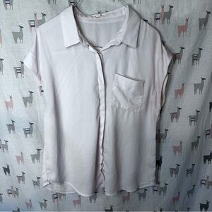 Everly Loose Light Pink Button down Top Size Small
